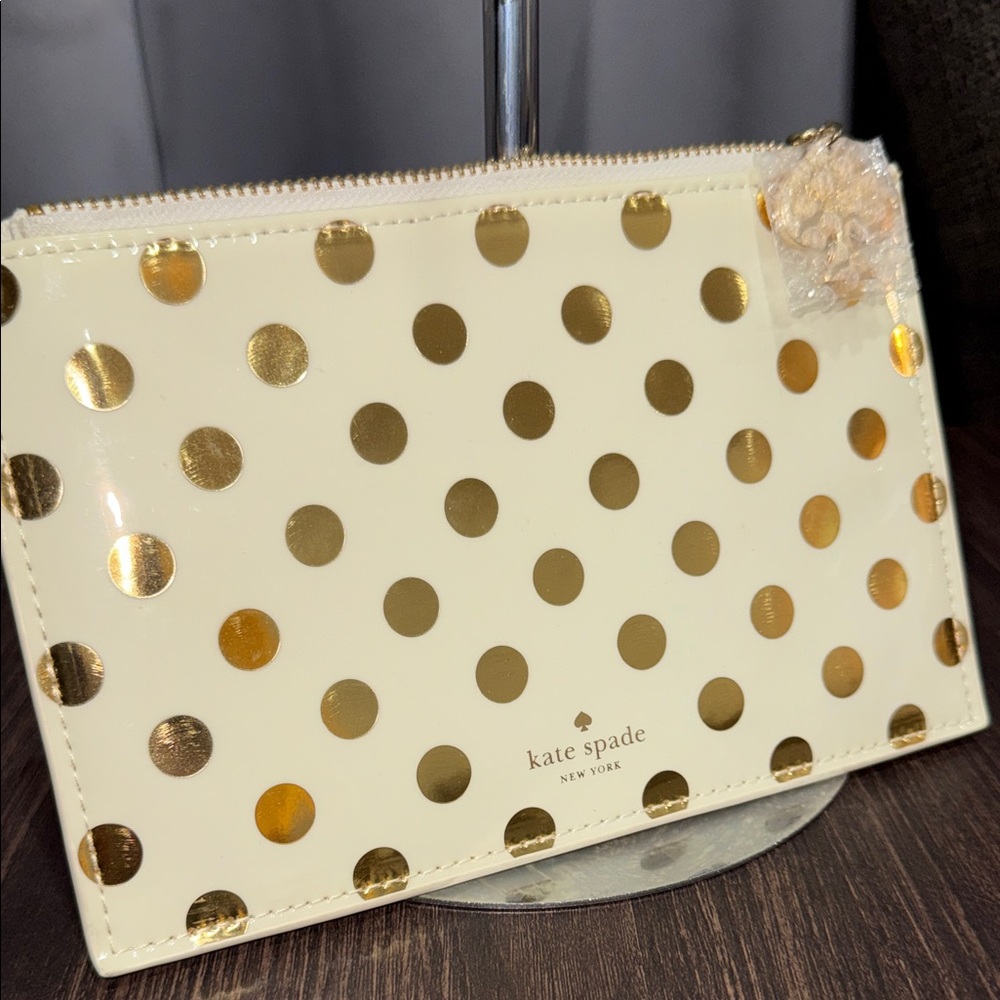 Kate Spade NWOT Cream and Gold Polka Dot Wristlet